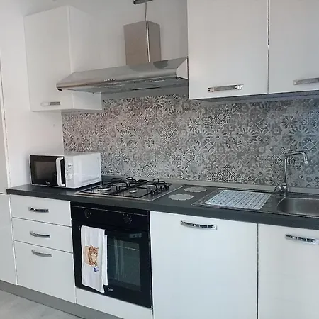 In Next To The Station アパート ドモドッソラ