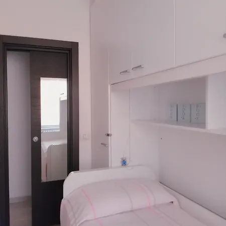 アパート In Next To The Station ドモドッソラ